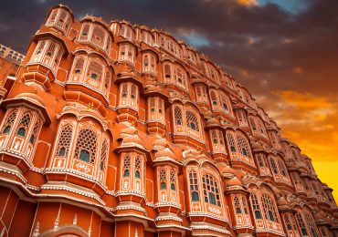 Beautiful screen work in Hawa-Mahal - Palace of winds - Jaipur - Rajasthan - India