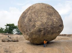 Krishan Butter Ball - Massive granite block on slope - Mahabalipuram - Tamilnadu - South India