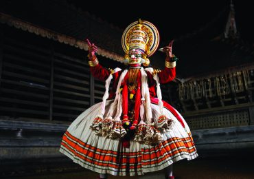 kathakali - traditional dance - kerala - Cochin - India