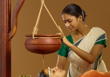 shirodhara Ayurveda Therapy - Kerala - India
